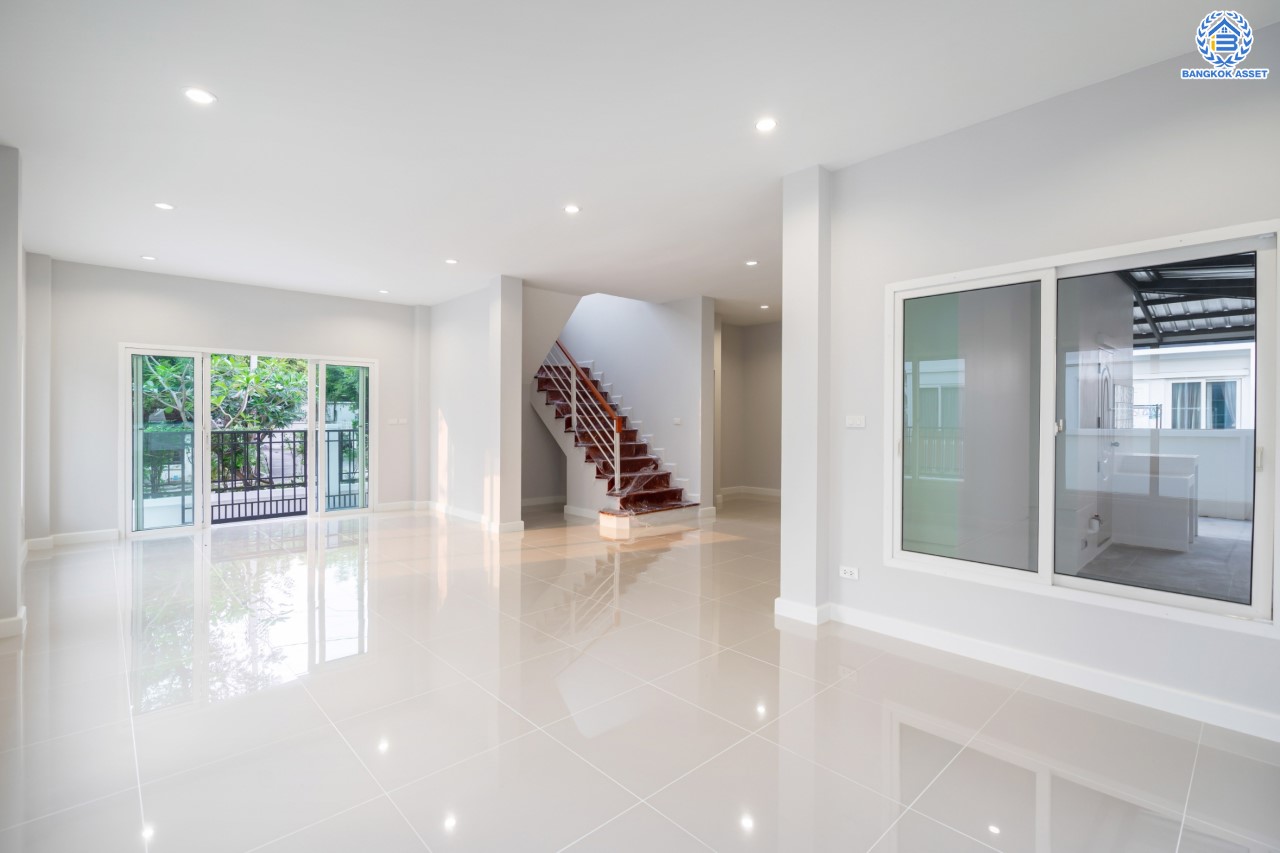 บ้านมือสองตกแต่งใหม่ ม.เพอร์เฟคเพลส1 ราชพฤกษ์ คุณภาพแบรนด์ Property Perfect เนื้อที่ 63.7 ตร.ว. บ้านเดี่ยวหลังใหญ่ ตอบโจทย์ทุกการอยู่อาศัย ฟังก์ชัน 3 ห้องนอน 3 ห้องน้ำ 2 ที่จอดรถ บนทำเลติดถนนราชพฤกษ์ ใกล้วงเวียนพระราม5 และรถไฟฟ้า "สถานีบางรักน้อยท่าอิฐ"